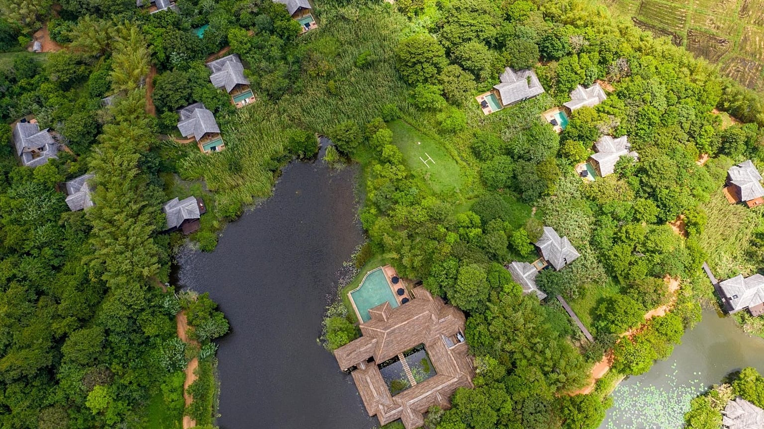 imagen dron de hotel en sri lanka 