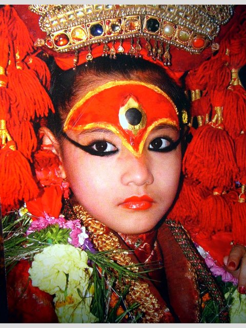 Resultado de imagen de kumari diosa viviente nepal