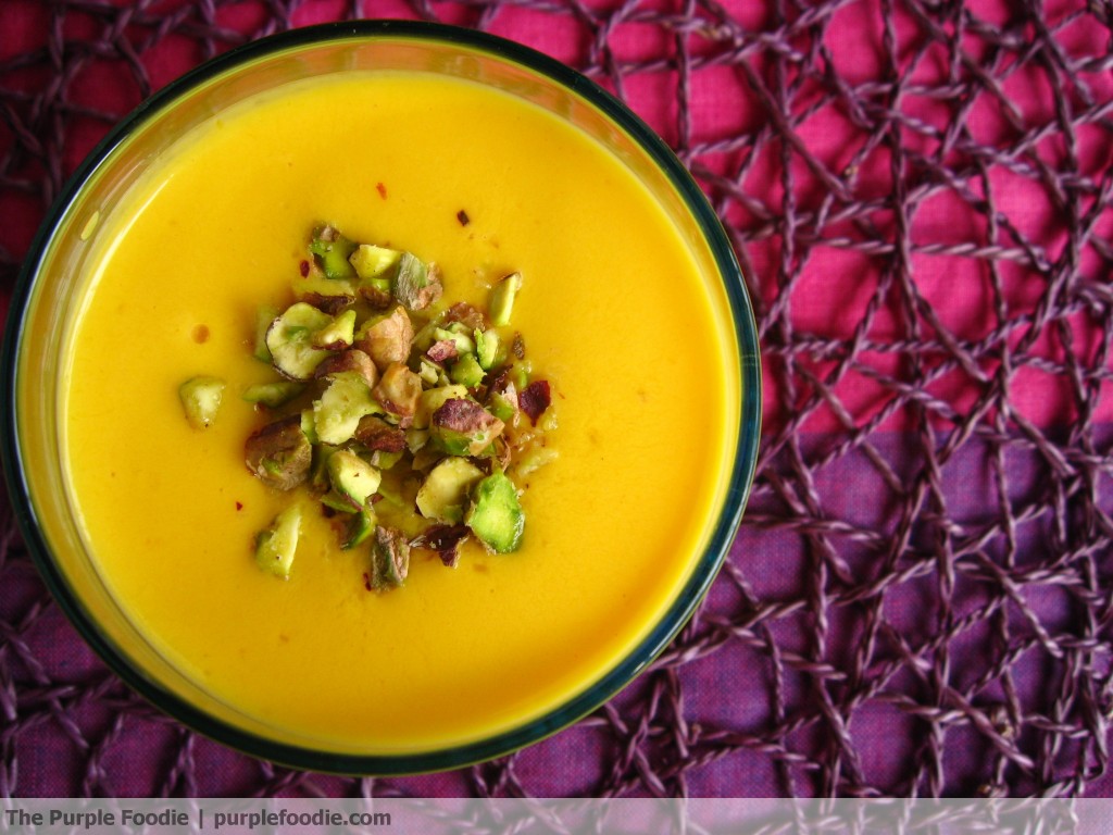 Mango lassi. Comida y bebida en India.