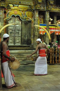 El Templo del diente de Buda - Kandy, la ciudad más bonita del mundo