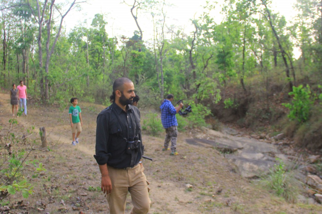 Guía y chofer durante safari en India