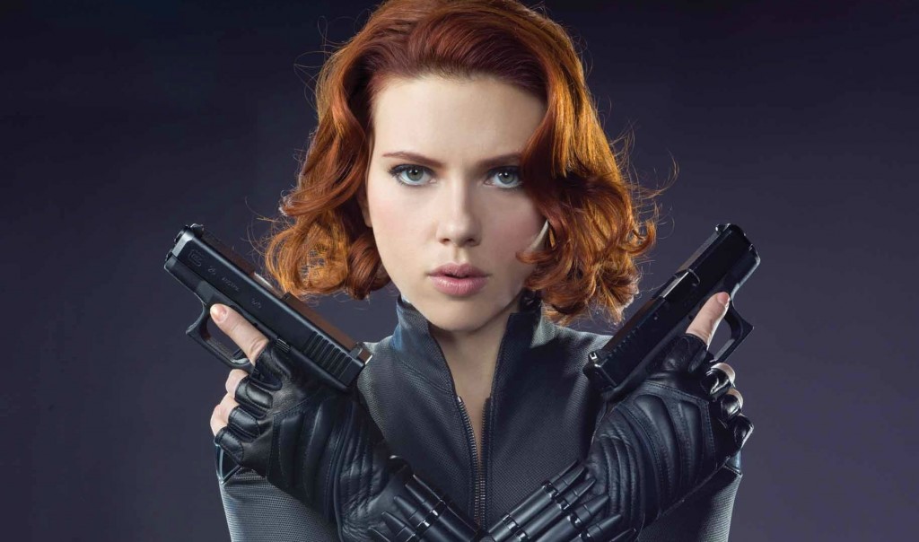 Scarlett Johansson es Kaa - Viuda Negra - © Youtube