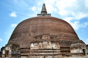 Viajar a Sri Lanka en verano. Estupa en Polonnaruwa