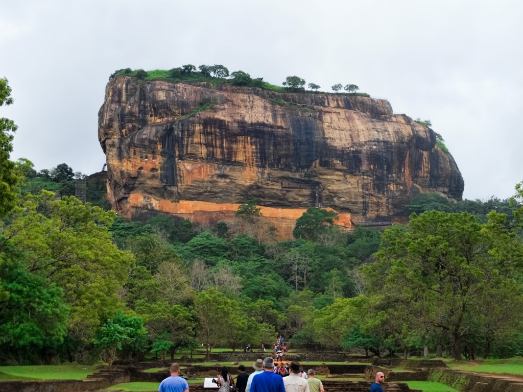 Templos de Anuradhapura - Roca del Leon