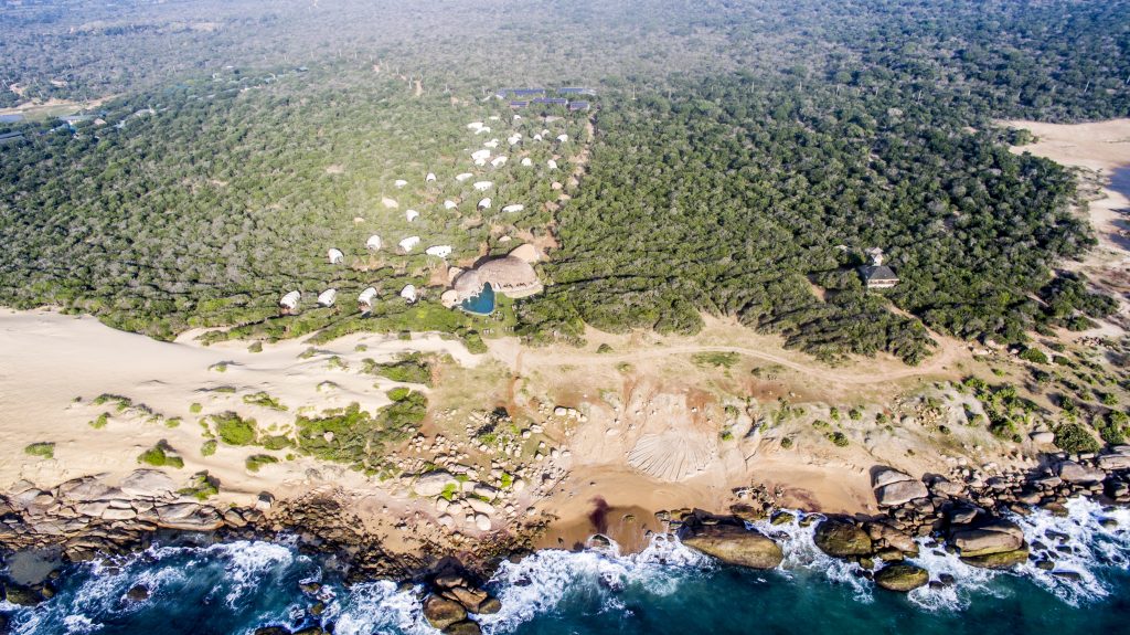 Wild Tented Coast visto desde las alturas de Sri Lanka 