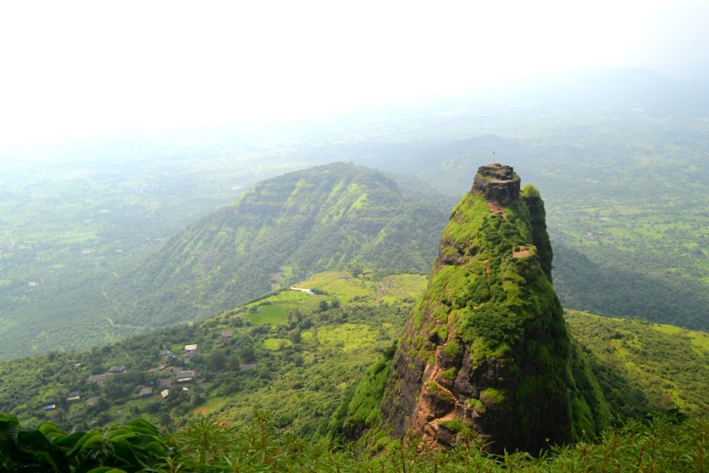 El Fuerte de Pravalgad y sus 700 metros de altura