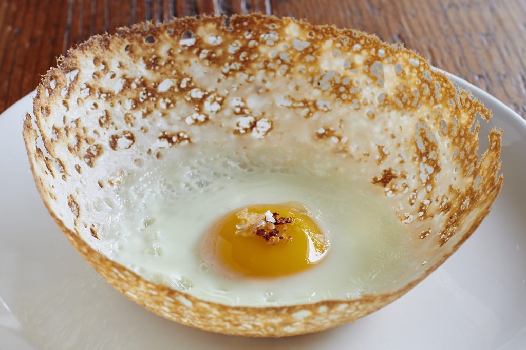 El egg hopper es uno de los platos famosos de Sri Lanka