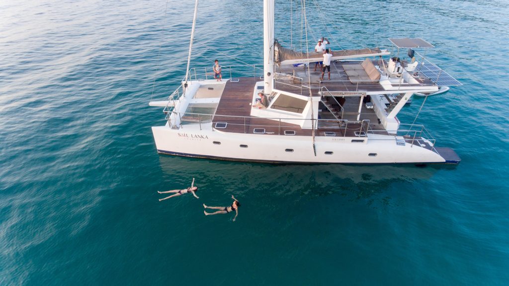 Catamarán privado de lujo en Sri Lanka 