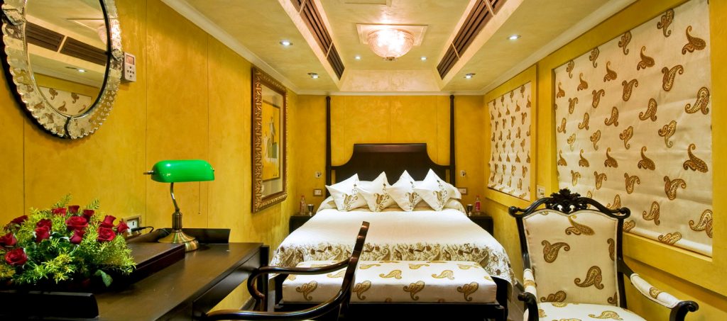 Cama doble en el tren Palace on Wheels de India 