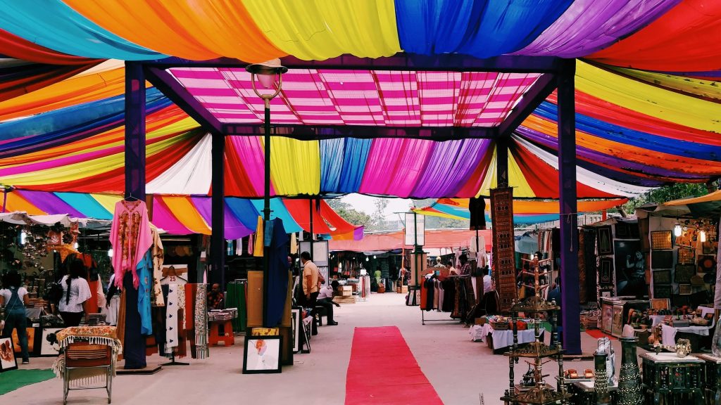 Los colores de Dilli Haat, uno de los mejores mercados de Delhi 