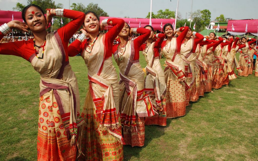 Bohag Bihu, fiesta famosa en el estado de Assam. 