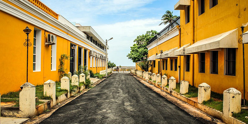 Calle de colores en el Barrio Francés de Pondicherry 