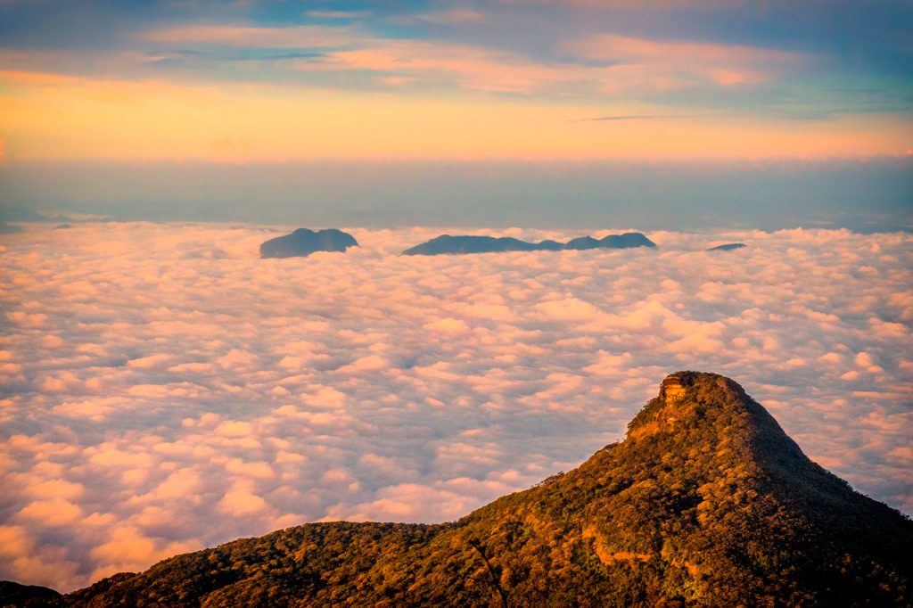 Amanecer en Adam's Peak 