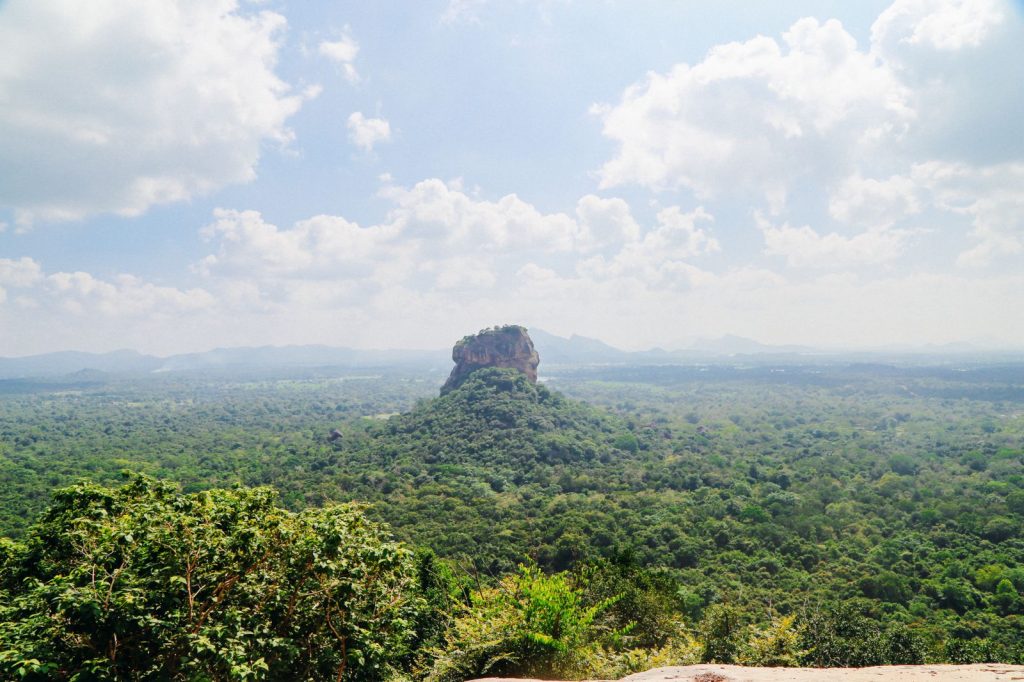 La roca de Sigiriya desde Pidurangala Rock 