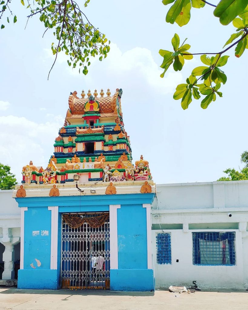 Fachada de colores de Visa Balaji Temple