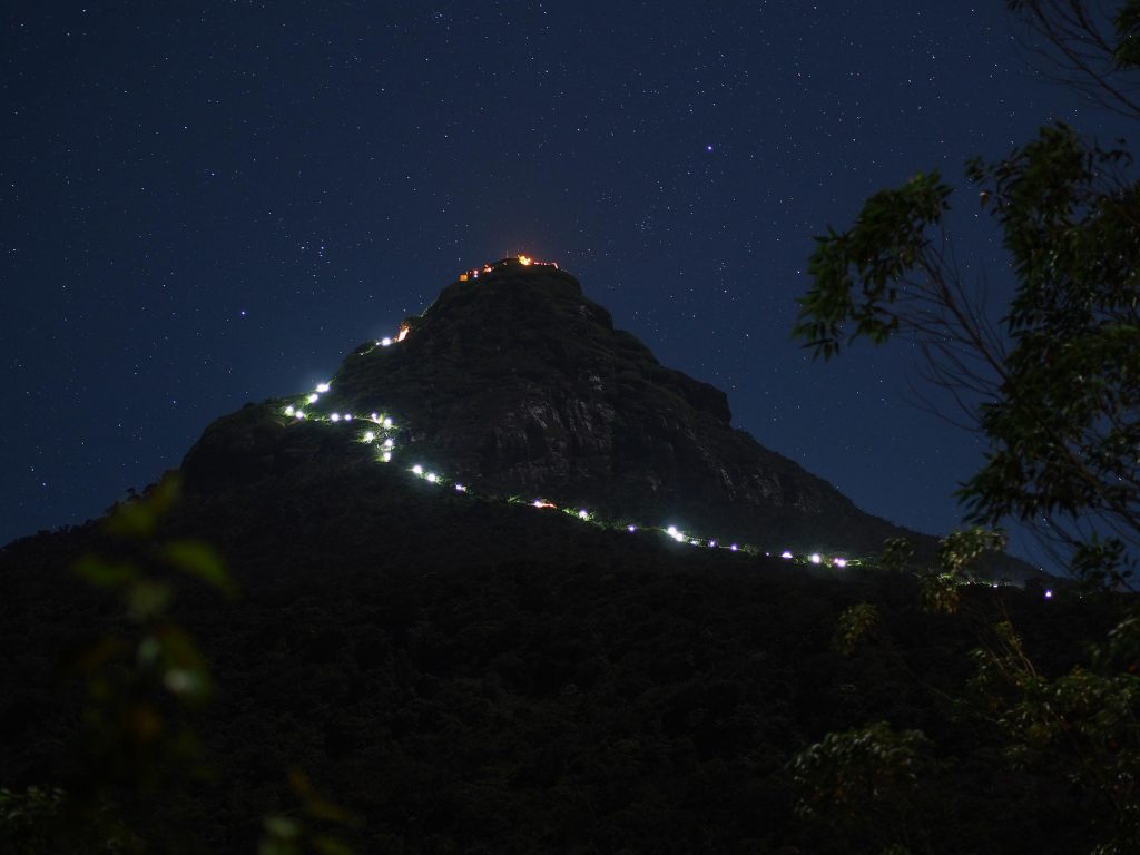 Peregrinación a Adam's Peak de noche 