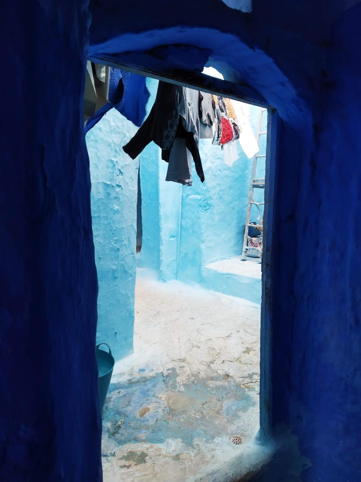 chefchaouen ropa tendida en casa azul ropa tendida en chefchaouen