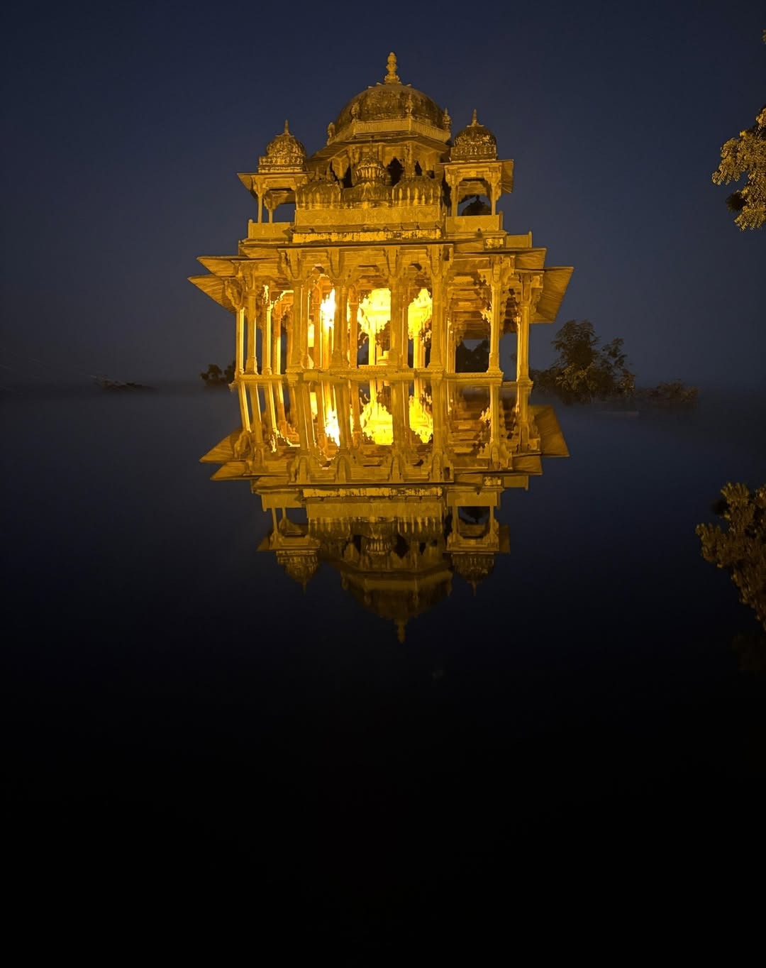 cenotafio de los 84 pilares bundi