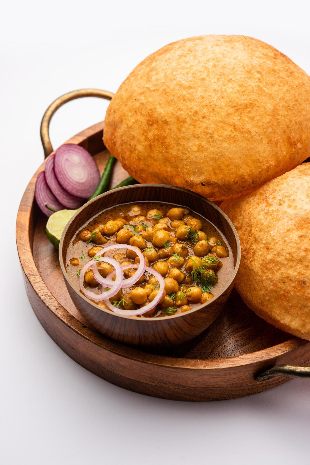 chole bhature comer en India del Norte