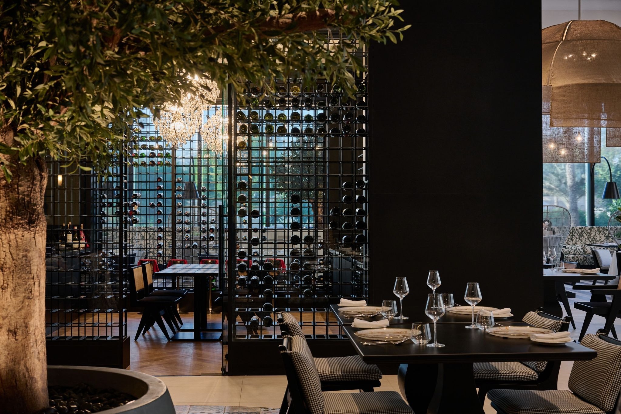 interior de restaurante trèsind studio restaurantes michelin en india