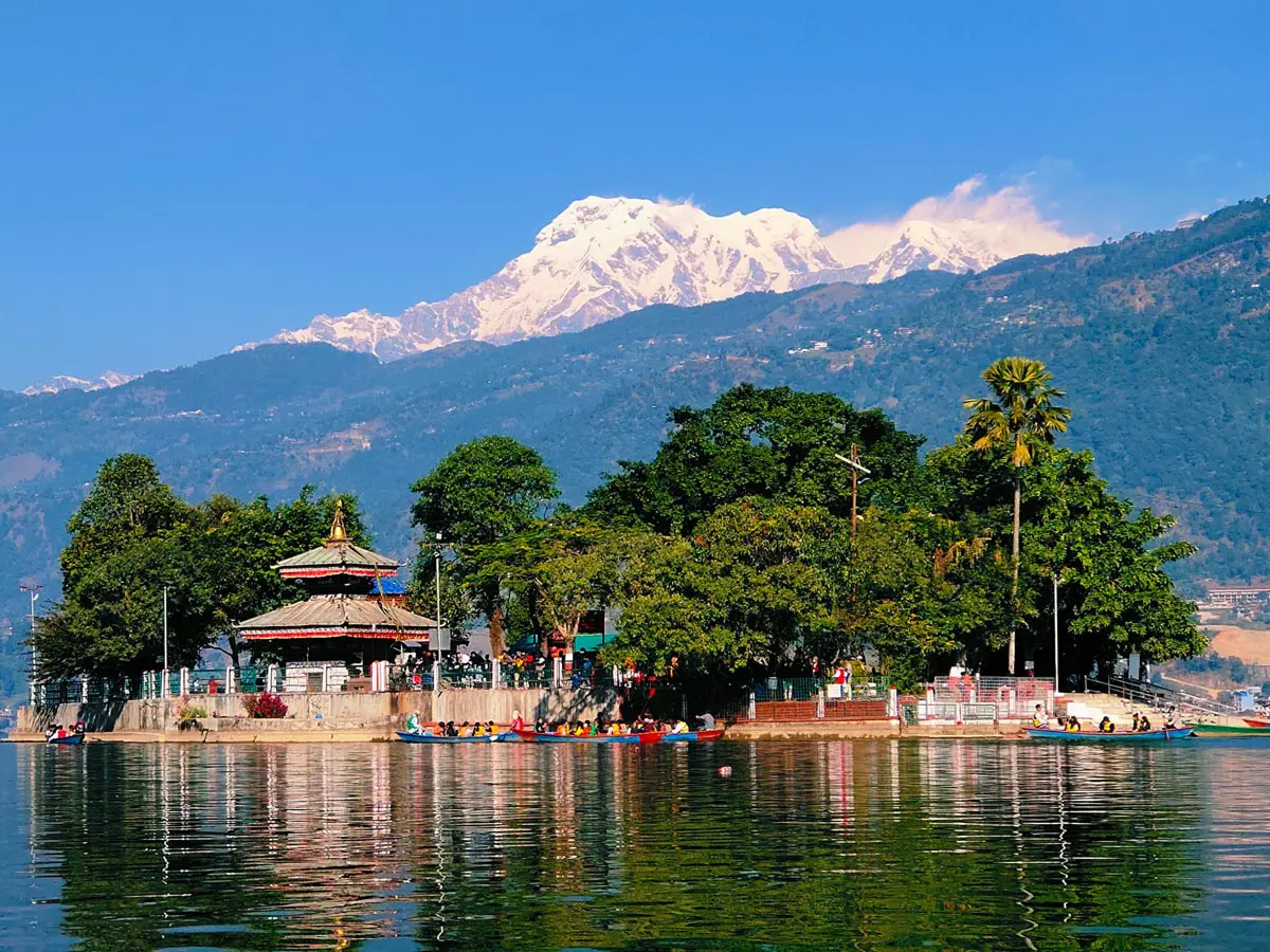 templo bahari en pokhara templos más curiosos de nepal