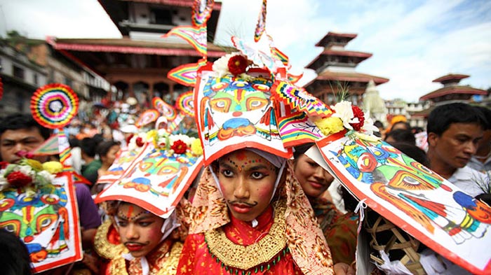 gai jatra festivales más bizarros de nepal y bután