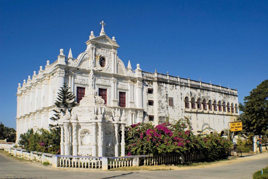 Iglesias portuguesas en India