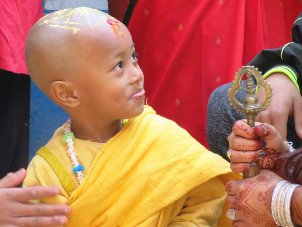 Monjes niños en Asia 