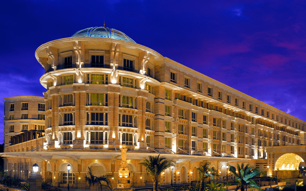 Fachada del hotel Maratha en Mumbai