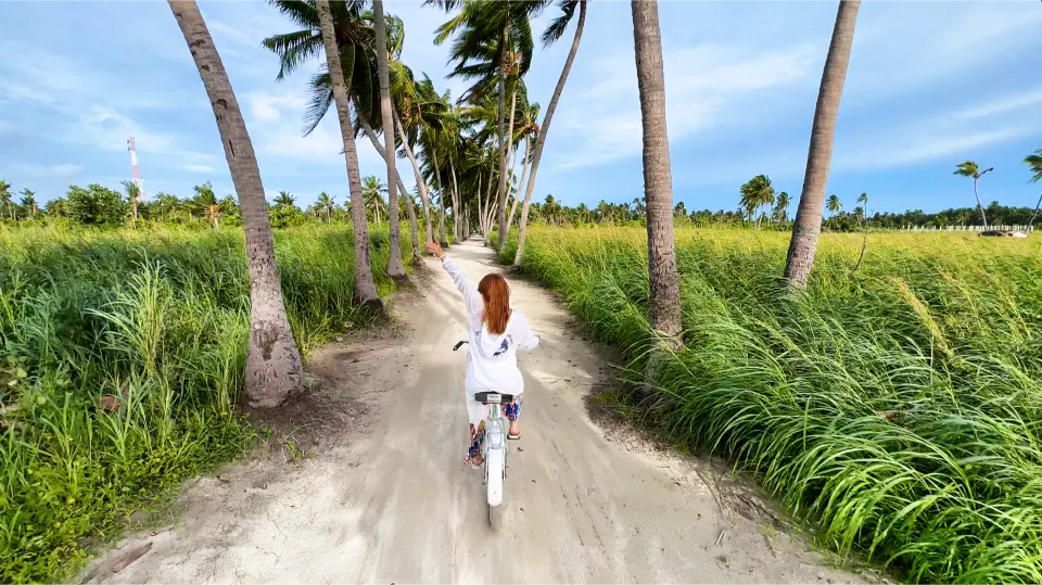 bicicleta en thoddhoo isla de thoddhoo maldivas
