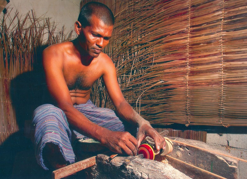 artesano artesanía en laca maldivas artesanía de maldivas liyelaa jehun