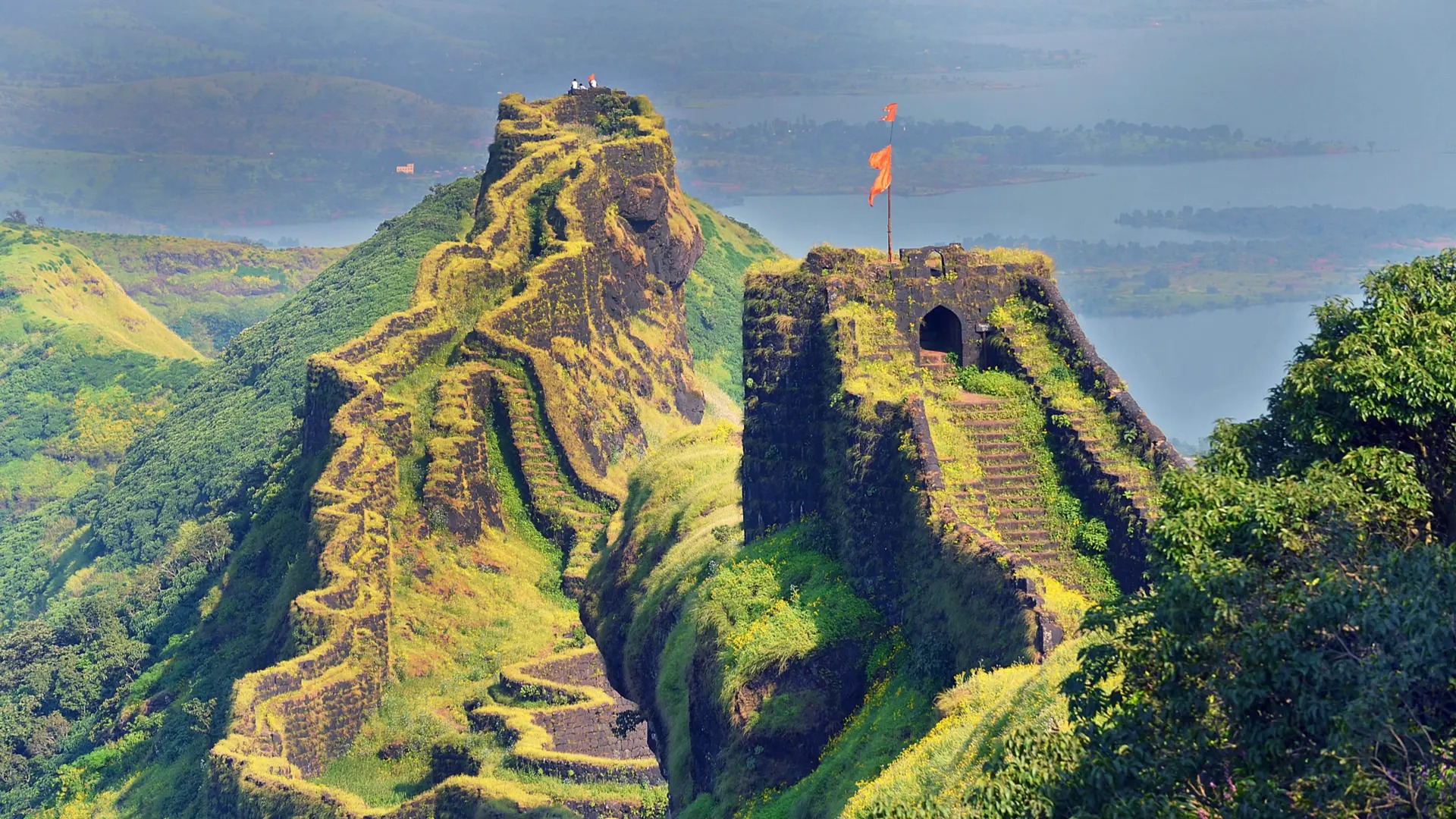 fuerte maratha sobre una colina maratha fort en india