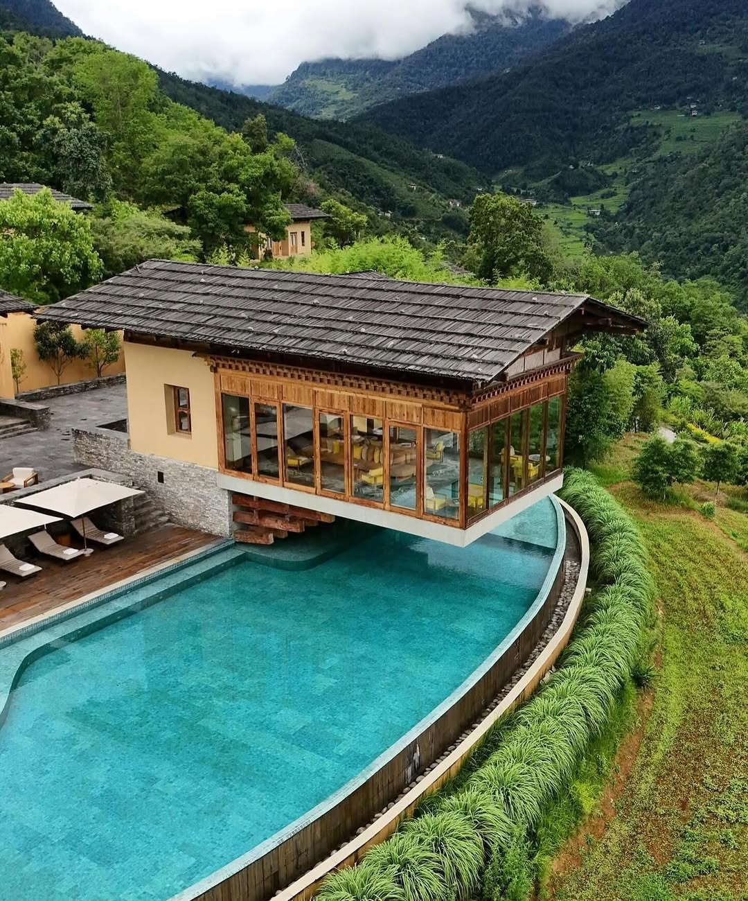 six senses bután en mitad del valle instalacion de six senses butan