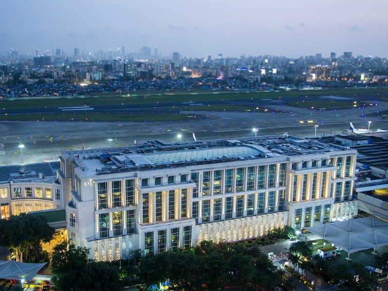 Hotel Taj Santacruz junto al aeropuerto de Mumbai