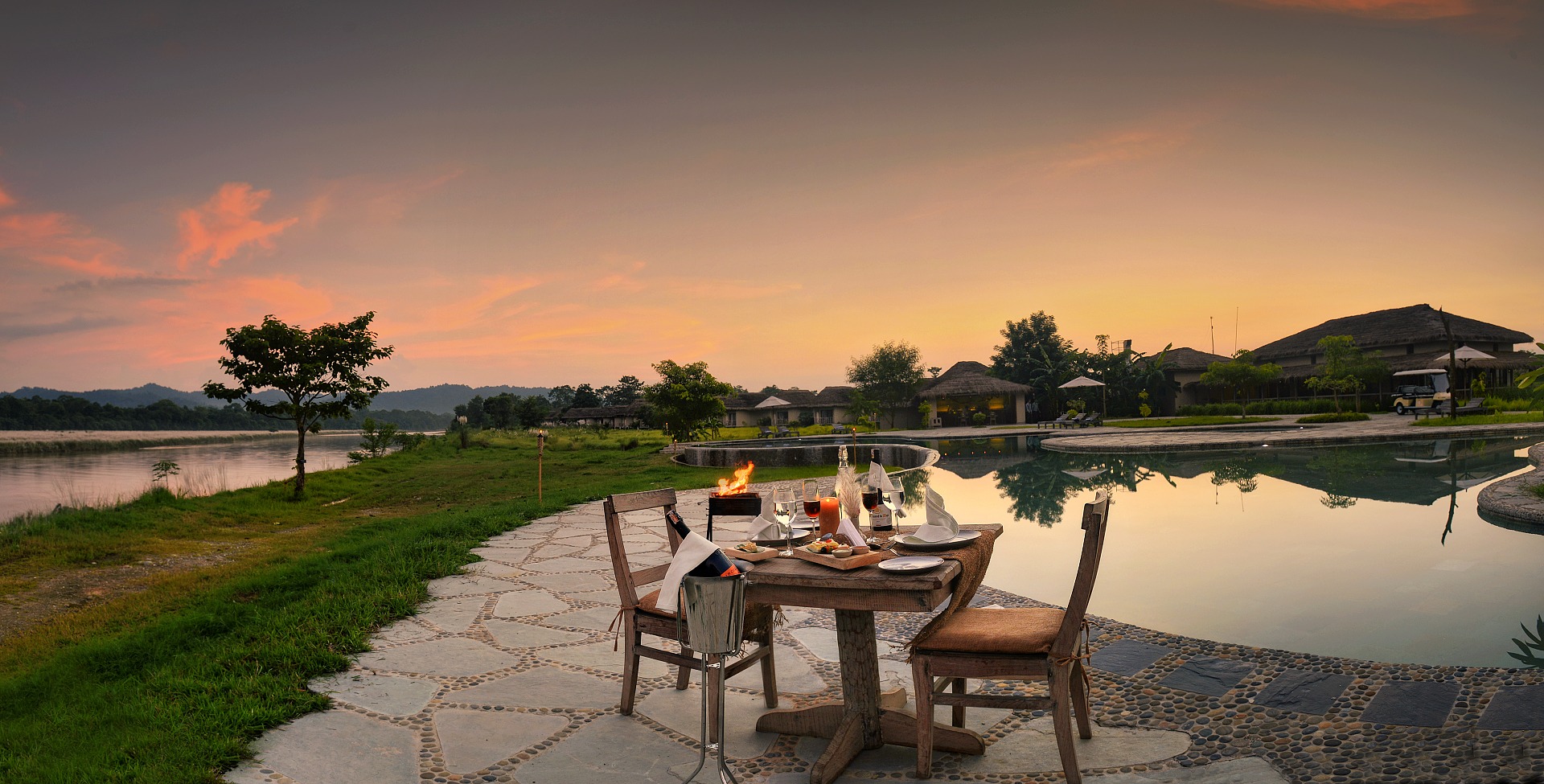 barahi jungle ecolodge 